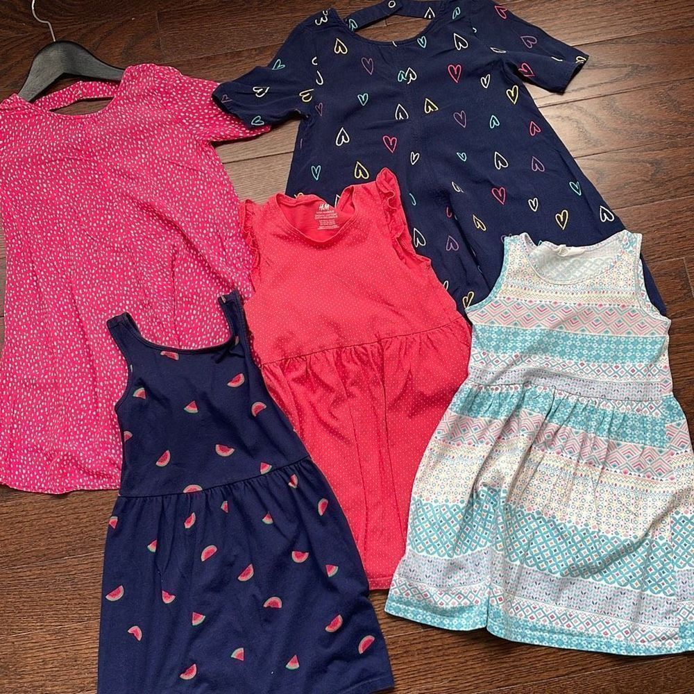 Dress Bundle, lot of 5 

Girls. Size 5.

H & M, Old Navy, Jumping Bean